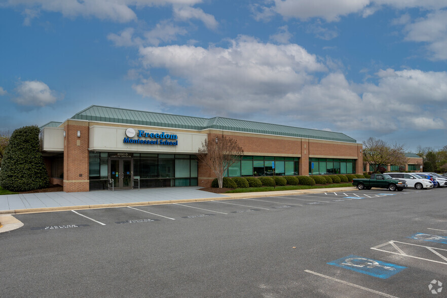 4090 Lafayette Center Dr, Chantilly, VA à louer - Photo de l’immeuble – Image 2 sur 5