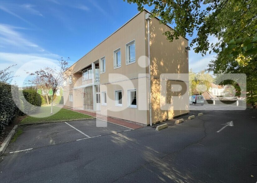 Bureau dans Gometz-le-Châtel à vendre - Photo de l’immeuble – Image 2 sur 13