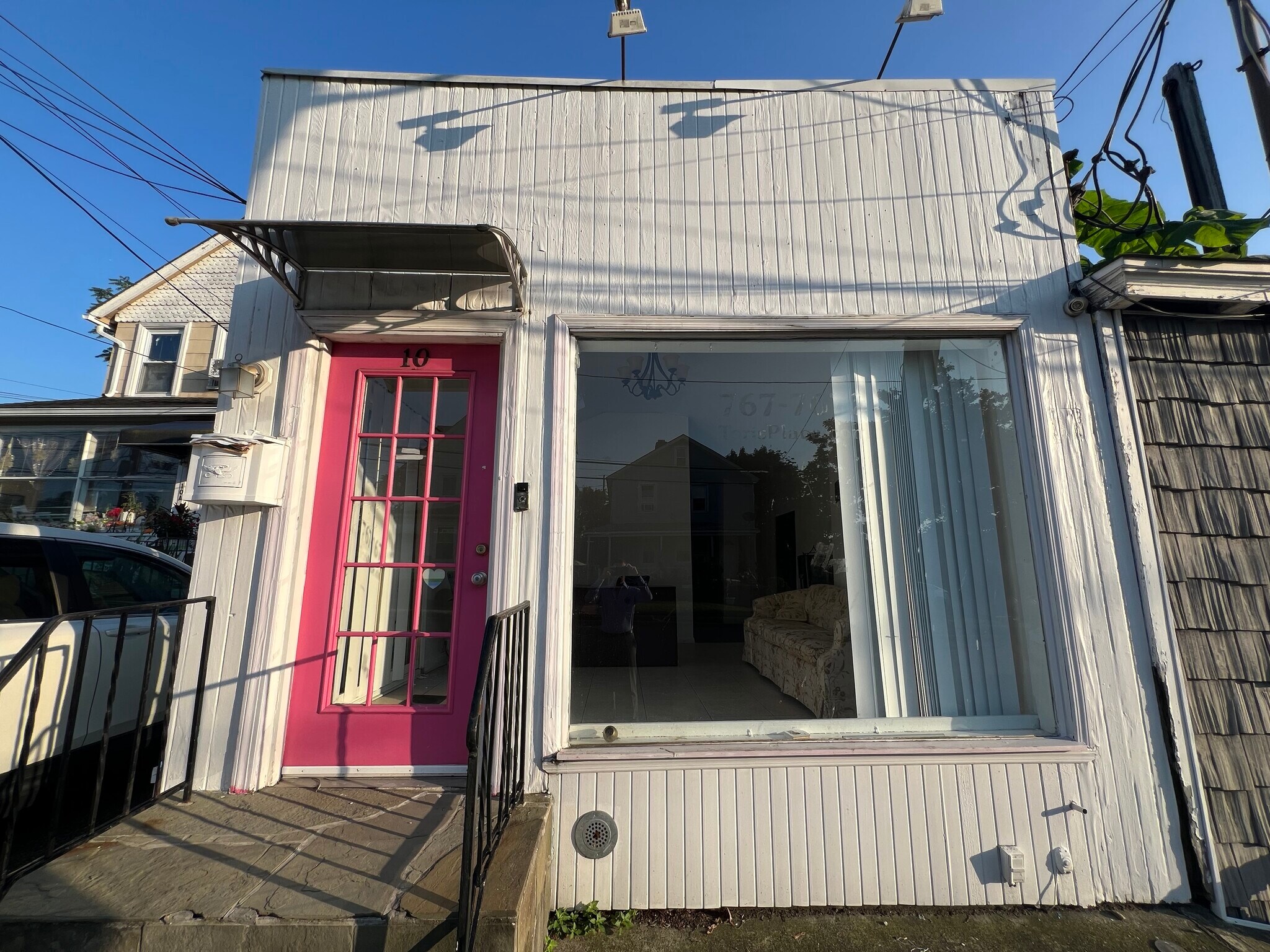 10 Willowdale Ave, Port Washington, NY à louer Photo de l’immeuble– Image 1 sur 10