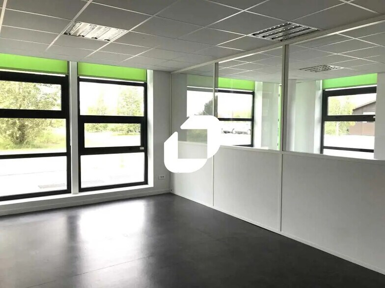 Bureau dans Le Barp à louer - Photo de l’immeuble – Image 3 sur 7