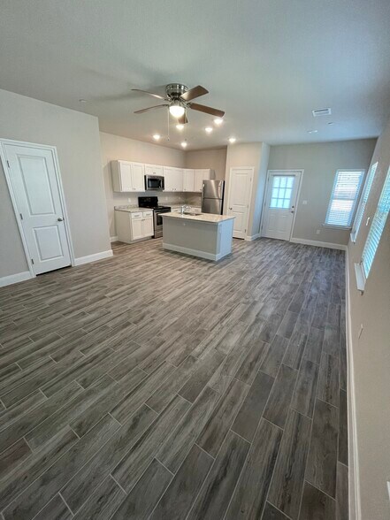 13109 Reid Mdws, San Antonio, TX à vendre - Photo de l’immeuble – Image 3 sur 16