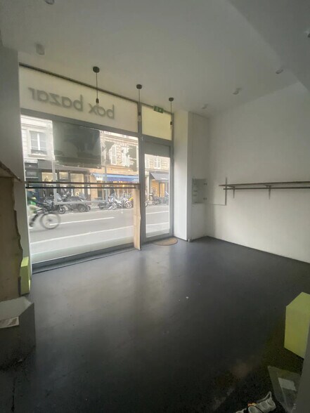 Local commercial dans Paris à vendre - Photo de l’immeuble – Image 1 sur 6