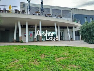 Plus de détails pour Local commercial à louer