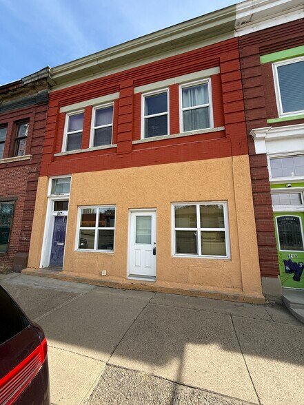 517A N Railway St SE, Medicine Hat, AB à vendre - Photo de l’immeuble – Image 1 sur 44