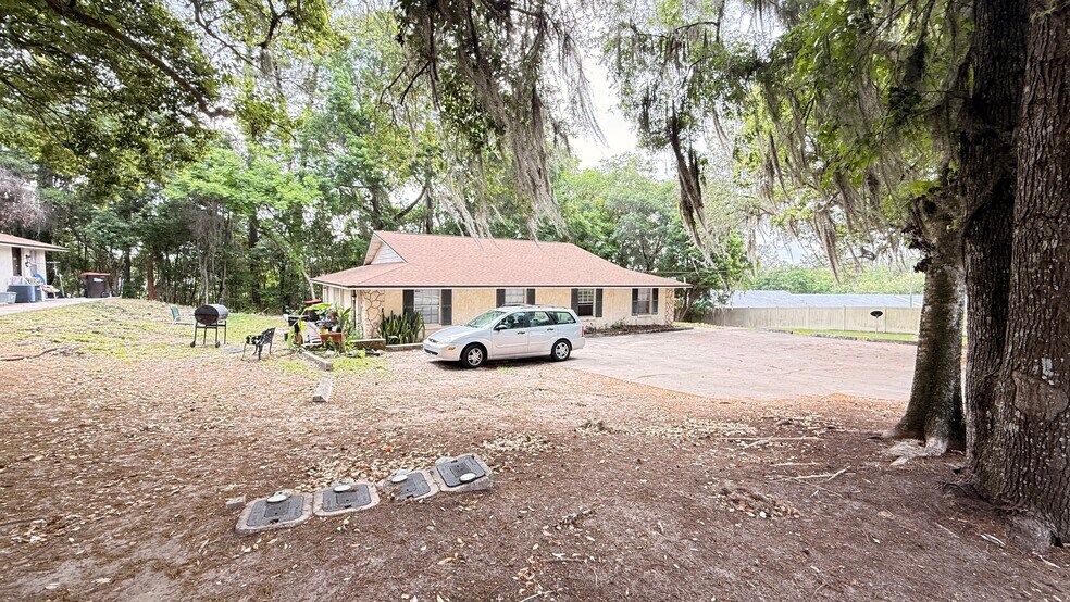 11613 SE 57th Ave, Belleview, FL à vendre - Photo de l’immeuble – Image 3 sur 17