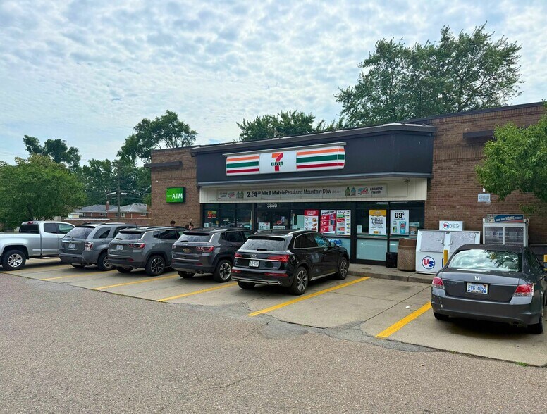 3850 Monroe St, Dearborn, MI à vendre - Photo de l’immeuble – Image 2 sur 4