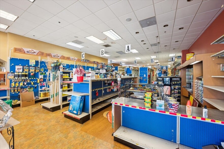 501 Springfield Ave, Berkeley Heights, NJ à louer - Photo de l’immeuble – Image 3 sur 9