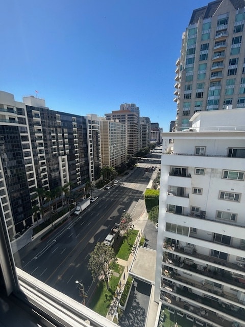 10701 Wilshire Blvd, Los Angeles, CA 90024 - Lot 1204 -  - Autre - Image 2 of 2