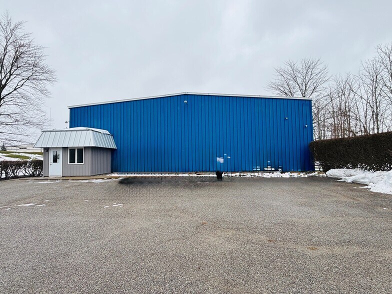 100 E Industrial Dr, Cromwell, IN à louer - Photo principale – Image 1 sur 7