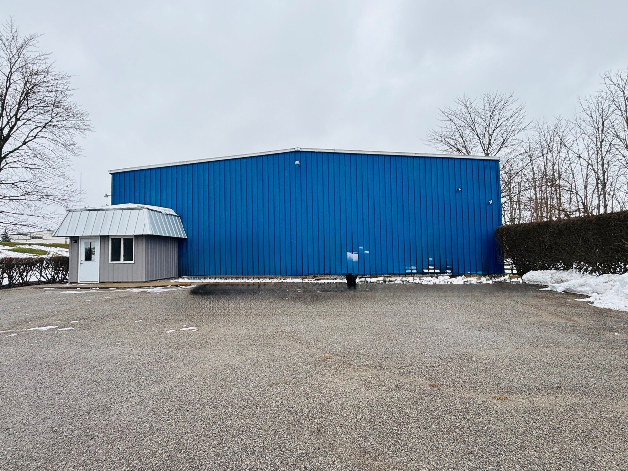 100 E Industrial Dr, Cromwell, IN à louer Photo principale– Image 1 sur 8