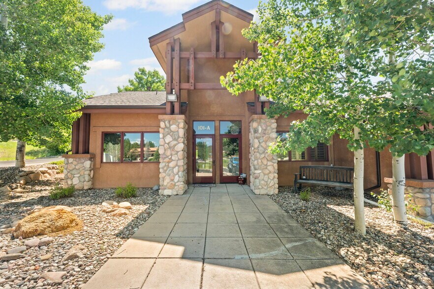 101 Sundial Dr, Woodland Park, CO à vendre - Photo de l’immeuble – Image 2 sur 14