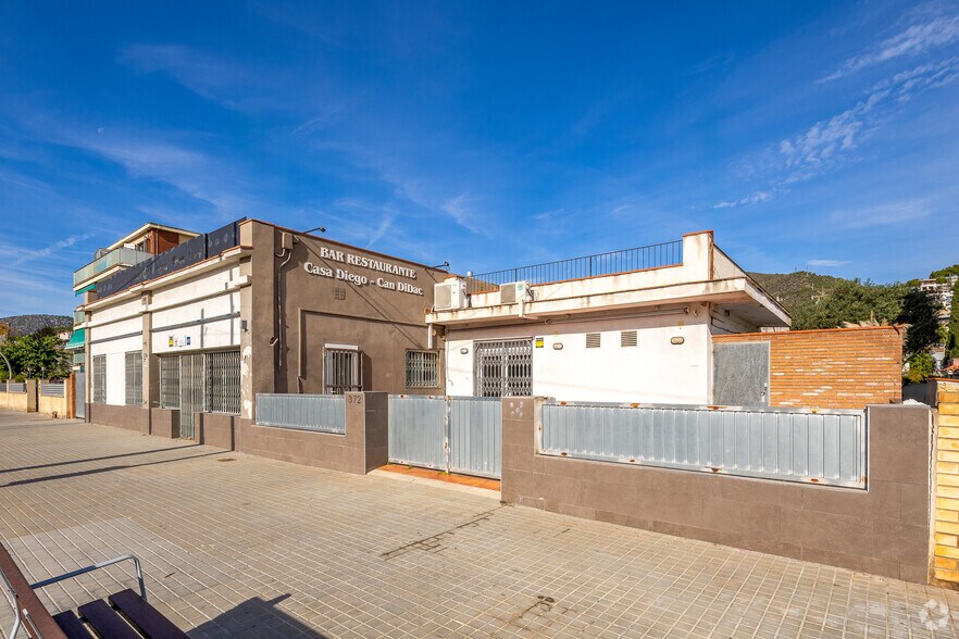 Local commercial dans Castelldefels, Barcelona à vendre - Photo principale – Image 2 sur 5