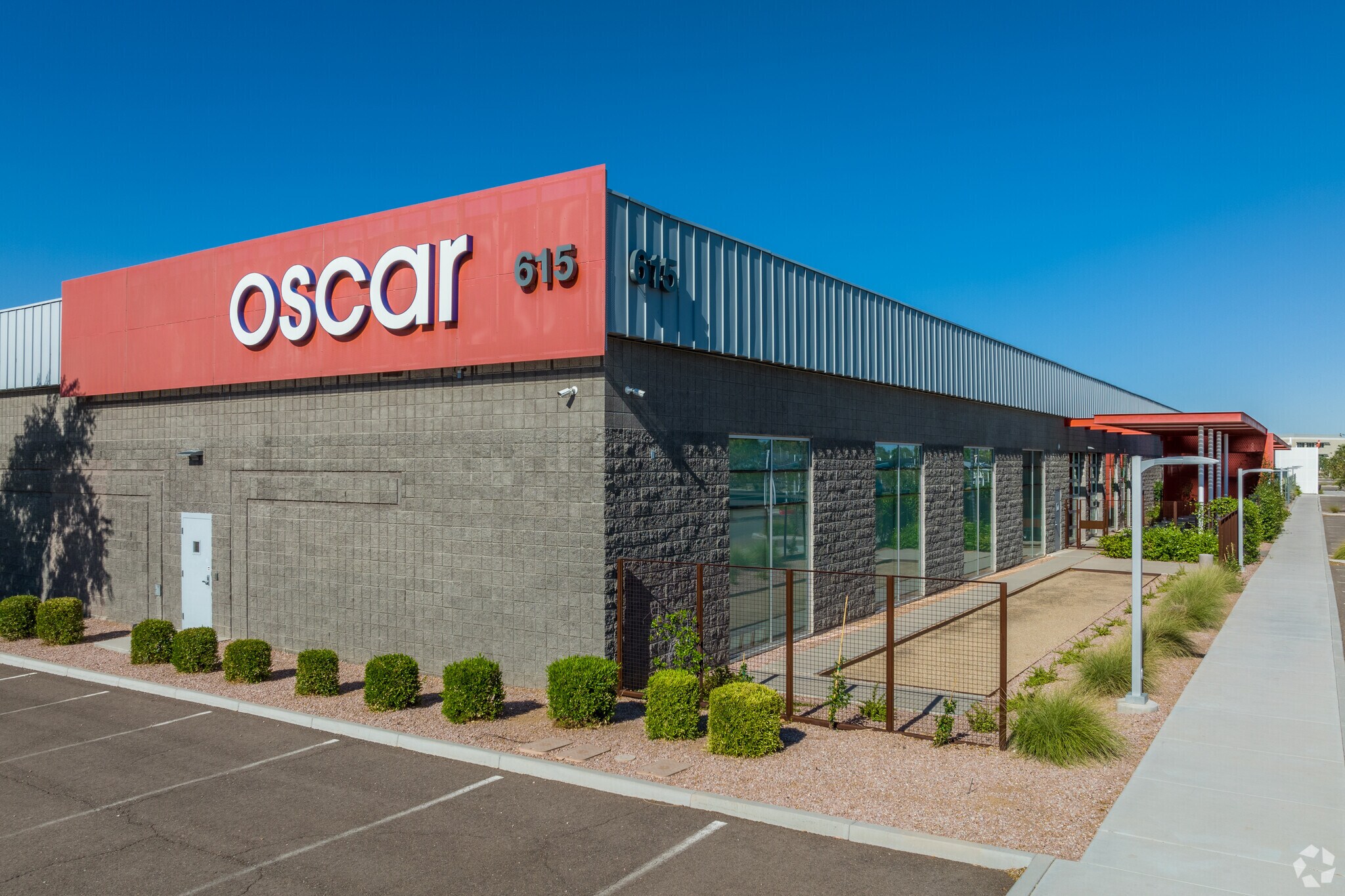 615 S River Dr, Tempe, AZ à louer Photo principale– Image 1 sur 16