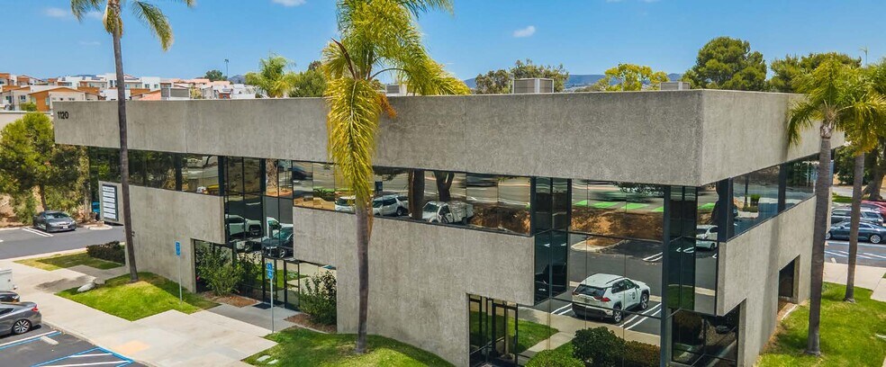 1120 Sycamore Ave, Vista, CA à louer - Photo de l’immeuble – Image 2 sur 9