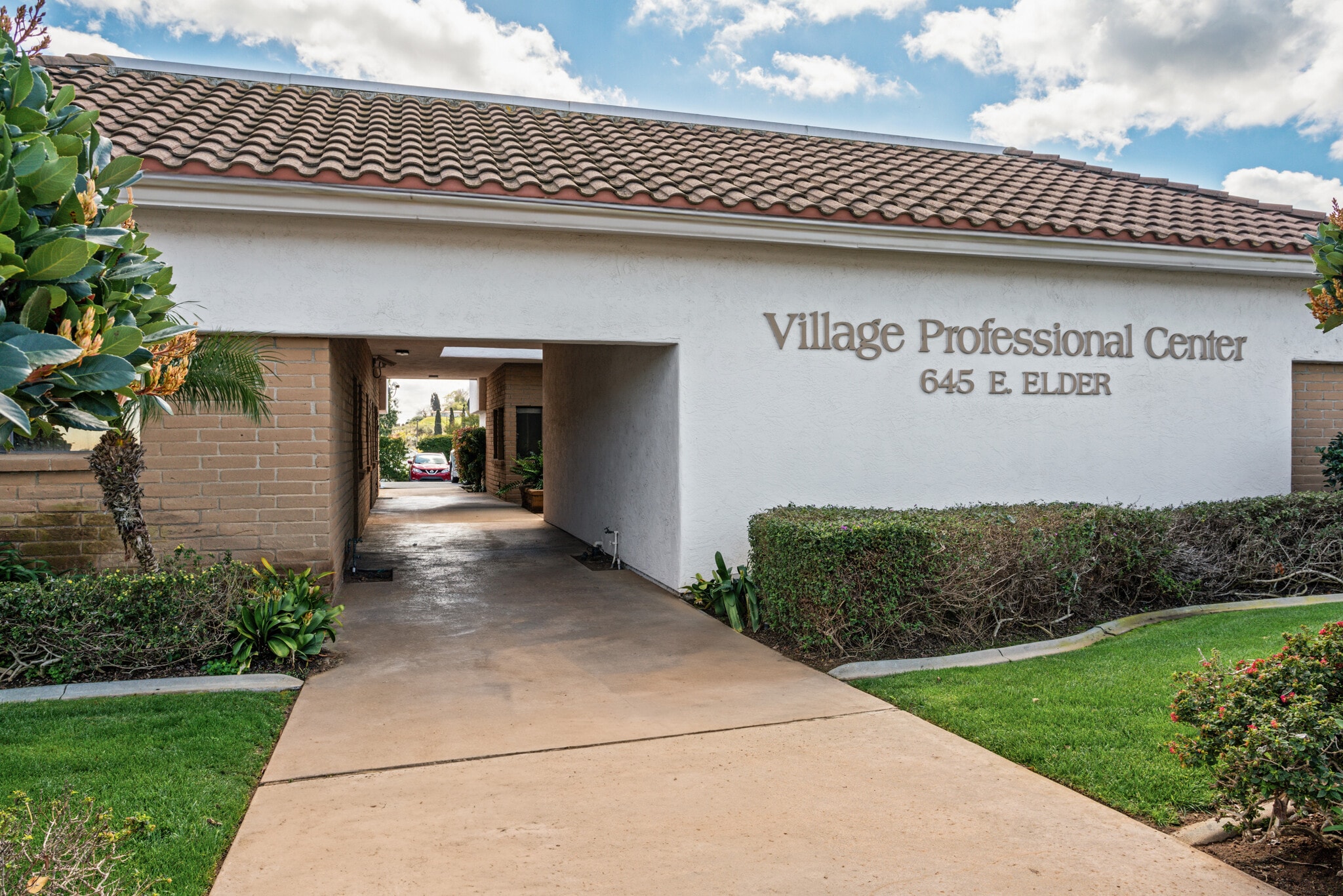 645 E Elder St, Fallbrook, CA à louer Photo principale– Image 1 sur 30