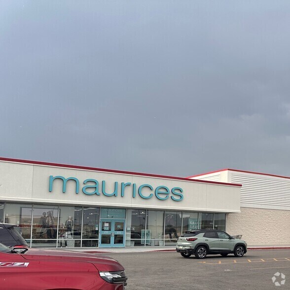 700 11th St SW, Spencer, IA à louer - Photo de l’immeuble – Image 2 sur 3