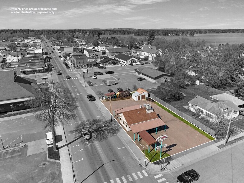 410 2nd St, Chetek, WI à vendre - Photo de l’immeuble – Image 3 sur 22