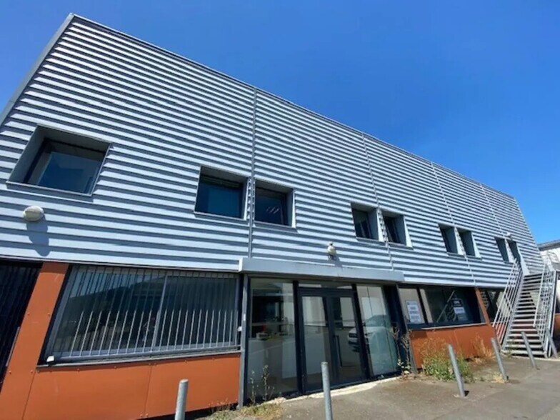 Bureau dans Rennes à louer - Photo de l’immeuble – Image 1 sur 11