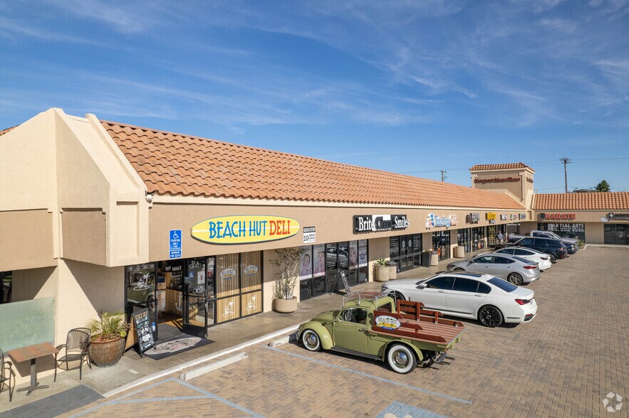 488 E 17th St, Costa Mesa, CA à louer - Photo principale – Image 3 sur 7