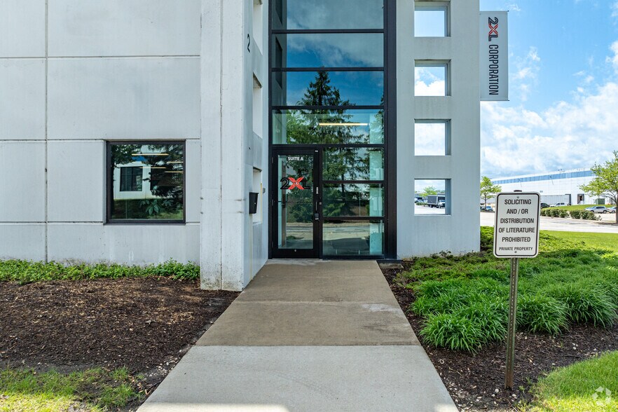 2 Gateway Ct, Bolingbrook, IL à louer - Photo de l’immeuble – Image 2 sur 4