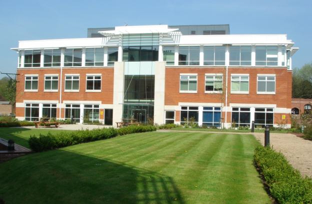 1 Gerrards Cross, Gerrards Cross à louer - Photo de l’immeuble – Image 2 sur 3