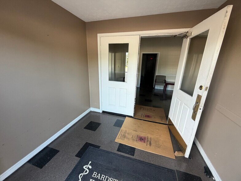 319 Cathedral Manor, Bardstown, KY à louer - Photo de l’immeuble – Image 3 sur 20