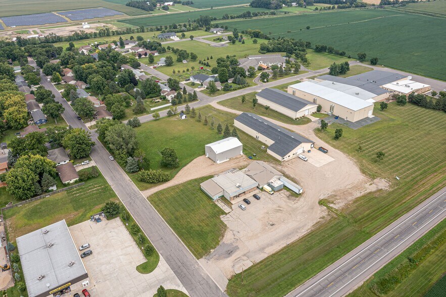 541 8th E st, Hector, MN à vendre - Photo de l’immeuble – Image 3 sur 25