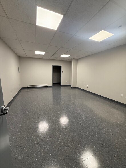 59 Newburgh Rd, Hackettstown, NJ à louer - Photo de l’immeuble – Image 3 sur 5