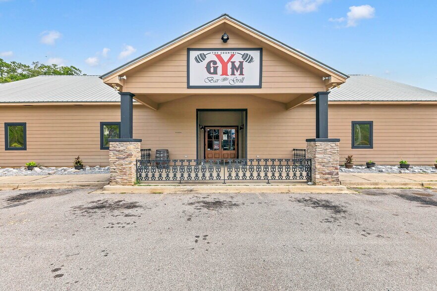2579 Douglas Ave, Brewton, AL à vendre - Photo de l’immeuble – Image 1 sur 65