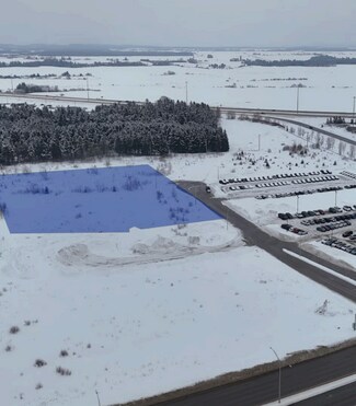 Plus de détails pour 338 Adelard-Bouchard, Le Fjord-du-Saguenay, QC - Terrain à vendre