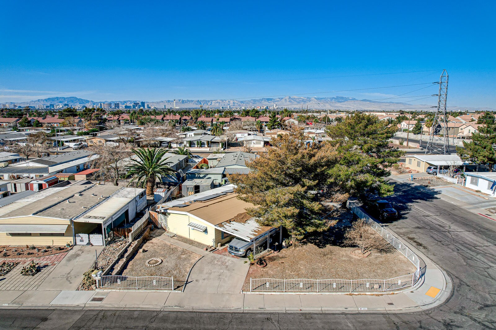 359 Sir Jeffery St, Las Vegas, NV à vendre Photo principale– Image 1 sur 3