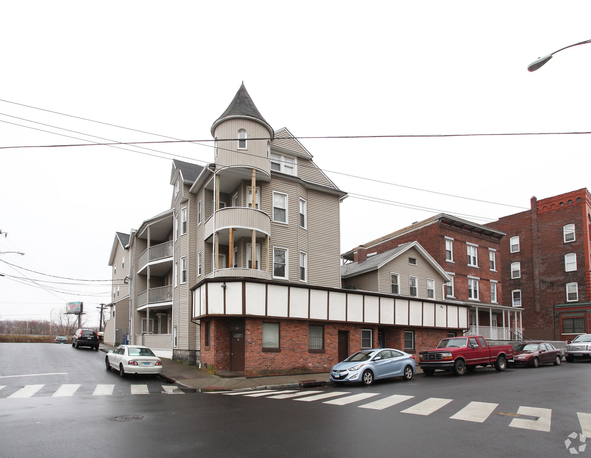 951-953 Bank St, Waterbury, CT à vendre Photo principale– Image 1 sur 3