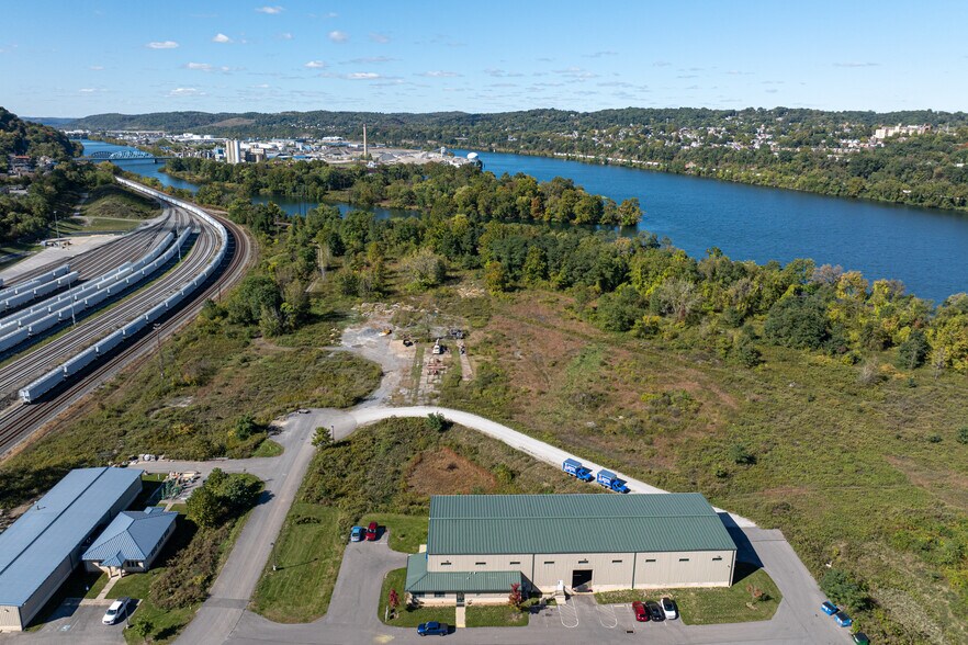 Nichol Ave, McKees Rocks, PA à vendre - Photo de l’immeuble – Image 2 sur 5