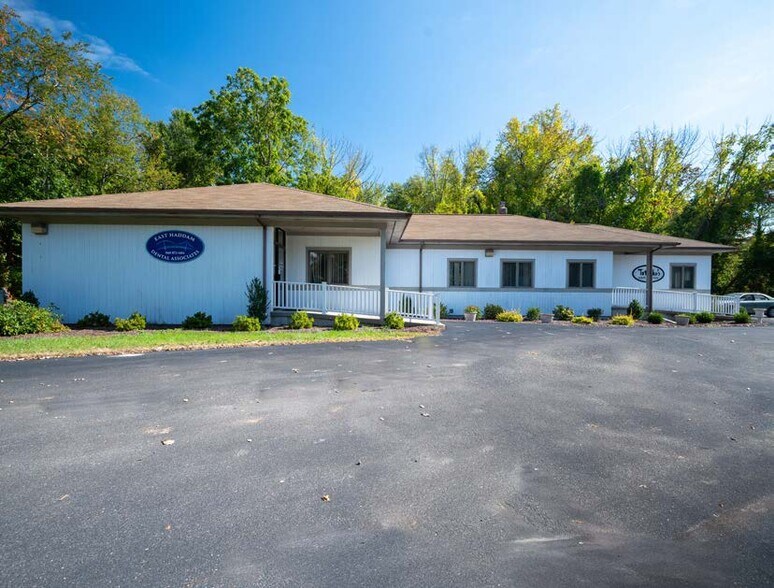 32 William F Palmer Rd, Moodus, CT à louer - Photo de l’immeuble – Image 2 sur 12