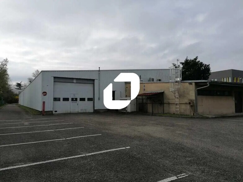 54 Avenue De L'Industrie, Rillieux-la-Pape à louer - Photo de l’immeuble – Image 1 sur 20