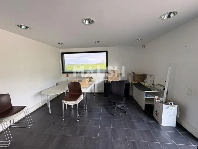 Bureau dans Saint-Symphorien-sur-Coise à vendre - Photo intérieure – Image 2 sur 16
