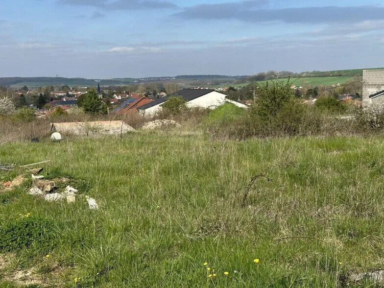 Terrain dans Courcelles-Chaussy à vendre - Photo de l’immeuble – Image 1 sur 3