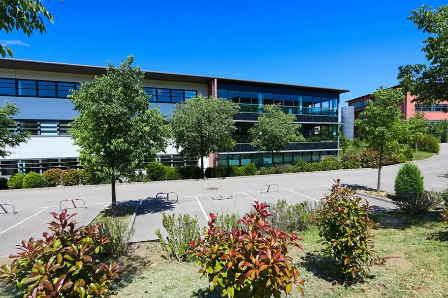 Bureau dans Aix-en-Provence à louer - Photo de l’immeuble – Image 2 sur 5