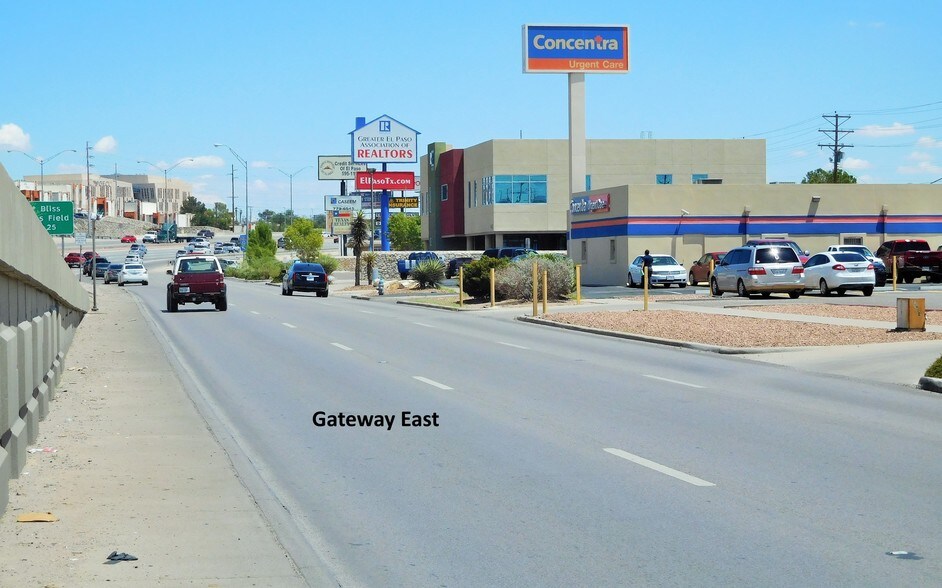 6232 E Gateway Blvd, El Paso, TX à louer - Photo de l’immeuble – Image 2 sur 25