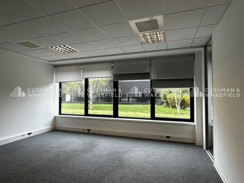 Bureau dans Entzheim à louer - Photo intérieure – Image 2 sur 11