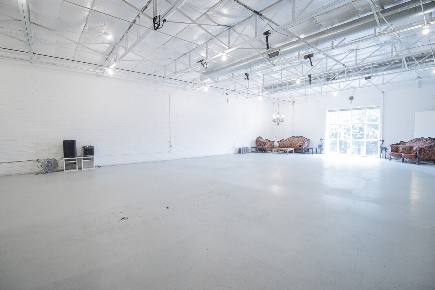 1350 Chemical St, Dallas, TX à louer Photo principale– Image 1 sur 11