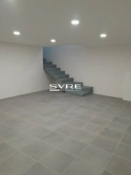 Local commercial dans Marseille à louer - Photo de l’immeuble – Image 2 sur 9