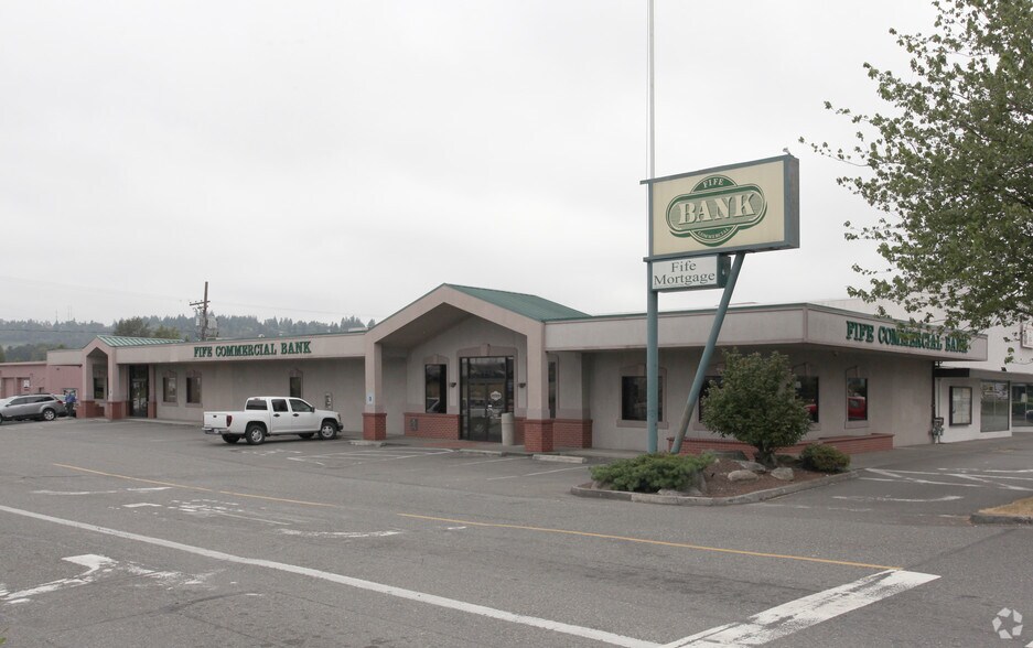 5209 Pacific Hwy E, Fife, WA à vendre - Photo principale – Image 1 sur 10