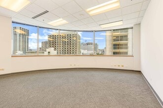 2155 Kalakaua Ave, Honolulu, HI à louer Photo intérieure– Image 2 sur 2