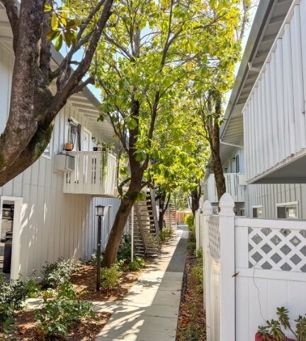 445 E St, Santa Rosa, CA à vendre - Photo de l’immeuble – Image 2 sur 4