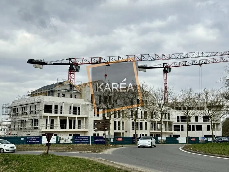Local commercial dans Serris à louer - Photo de l’immeuble – Image 3 sur 5