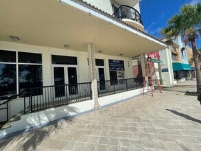 128 S Beach St, Daytona Beach, FL à louer Photo de l’immeuble– Image 2 sur 18