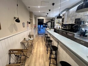 Local commercial dans Badalona, Barcelona à louer Photo intérieure– Image 2 sur 5