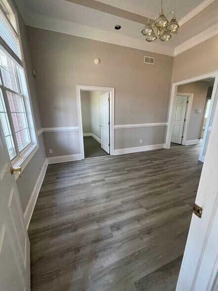 327 Dahlonega St, Cumming, GA à louer - Photo intérieure – Image 3 sur 8