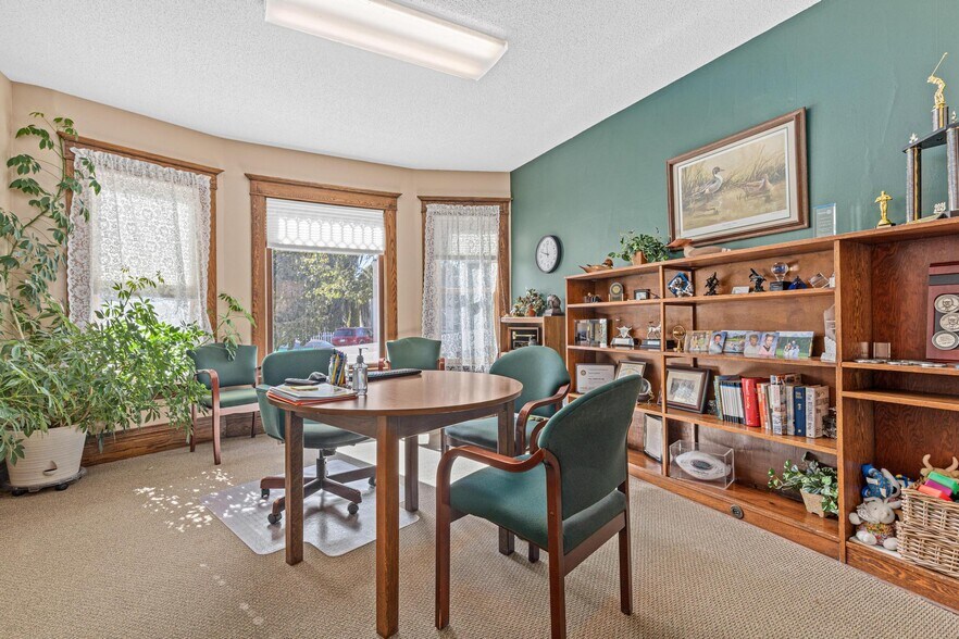 227 S Arch Ave, New Richmond, WI à vendre - Photo de l’immeuble – Image 3 sur 34